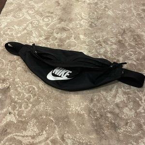 Nike cross body bag